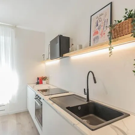 Libra Light Apartment